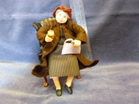 Lady Drinker - Brown Hat